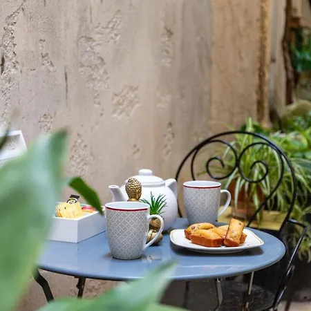 Appartement Cosy Au Coeur De L'ecusson - Arenes A 2 Min Nîmes