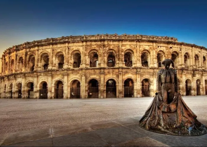 Cosy Au Coeur De L'ecusson - Arenes A 2 Min